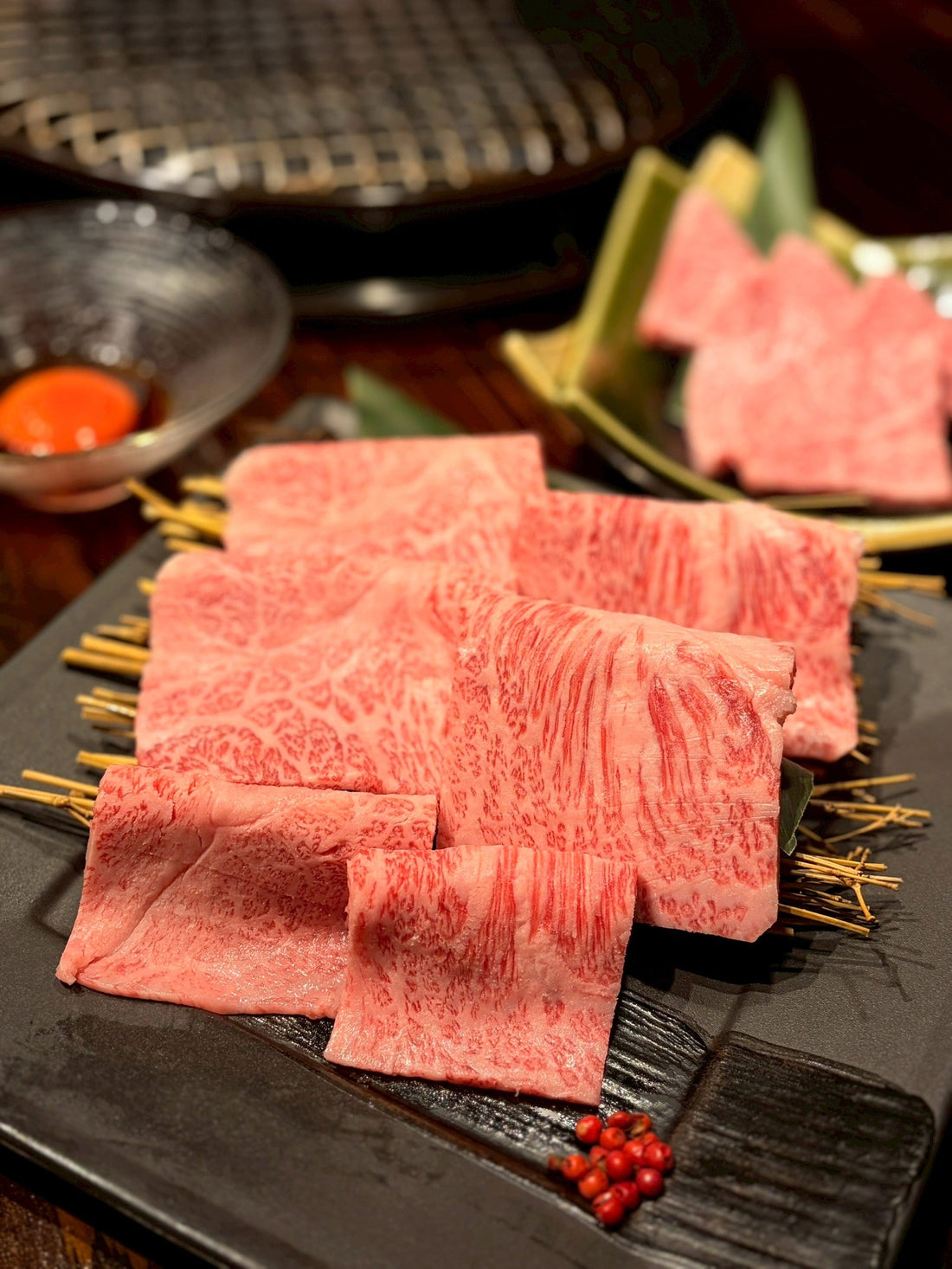 とろける至福の一枚。人気の“焼きすき”をご紹介